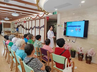 細微處盡顯體貼周到！程家橋街道老人齊贊養(yǎng)生保健服務(wù)